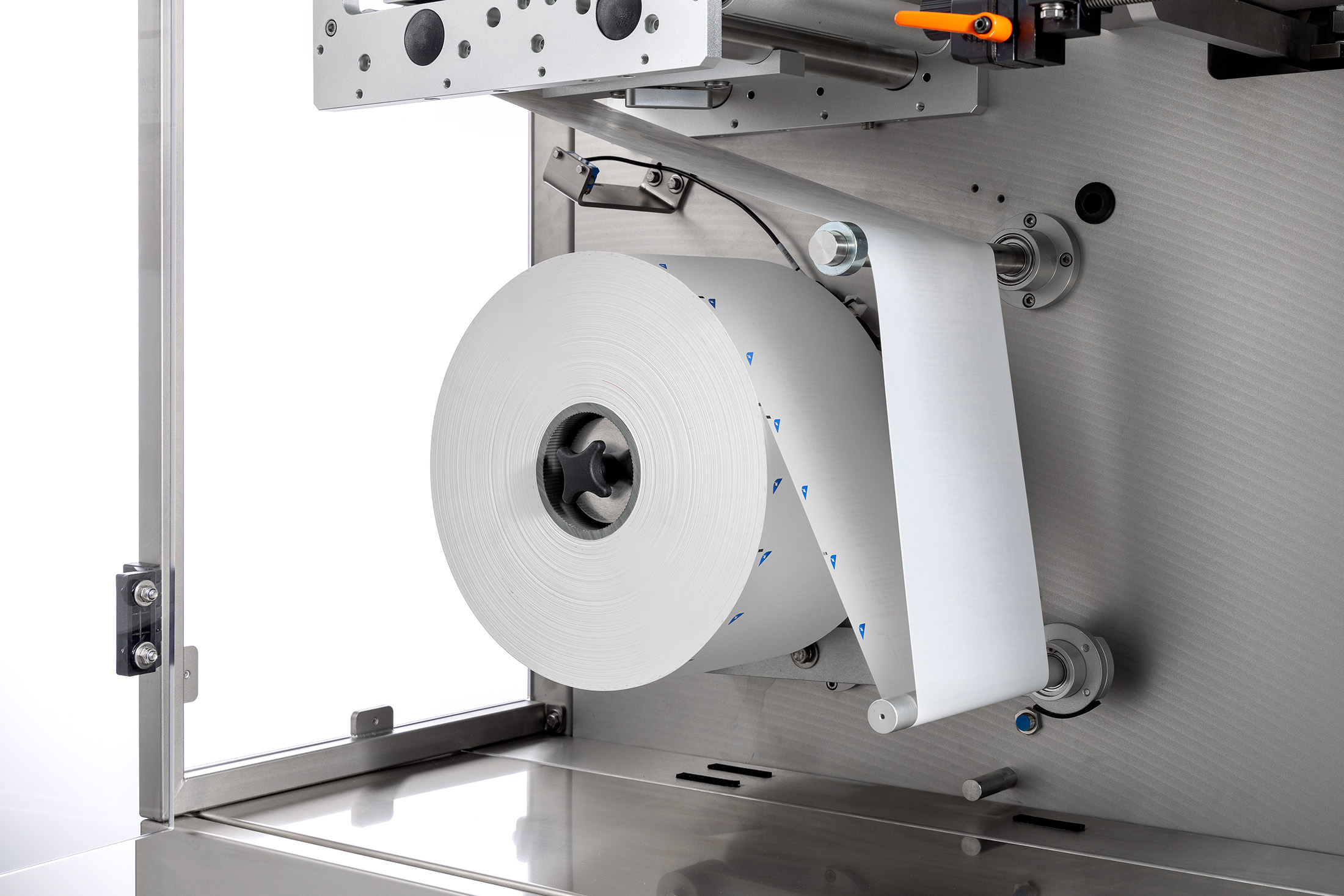 Lidstansmachine met print systeem